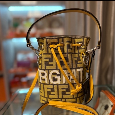 FENDI x FRGMT聯名Mon Tresor水桶包 *