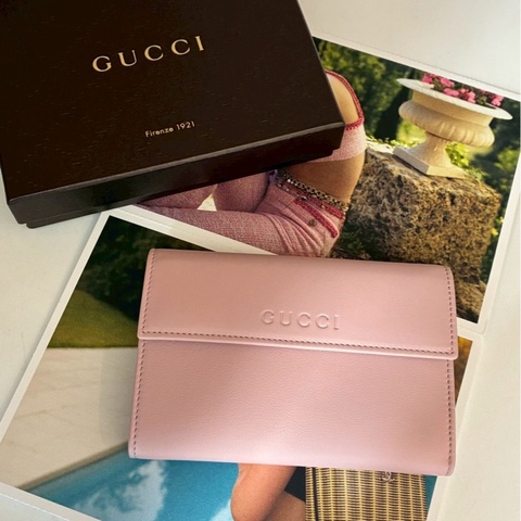 Gucci 粉皮革三折中夾🎀
