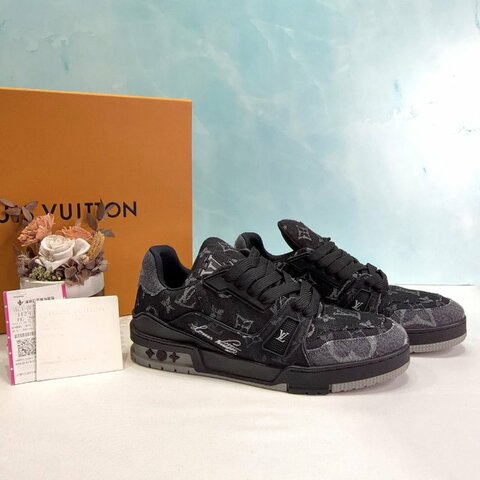LV Trainer黑灰丹寧運動鞋