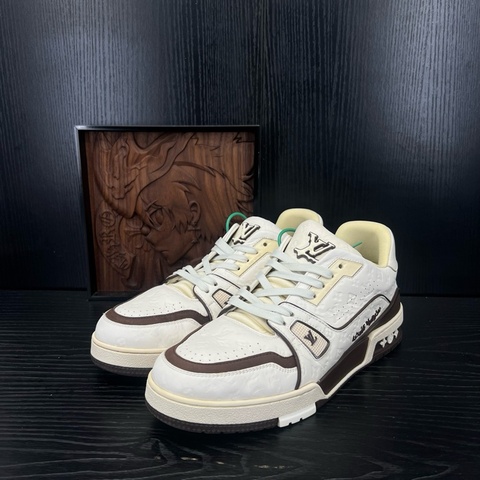 Louis Vuitton路易威登 trainer tyler米棕 41碼