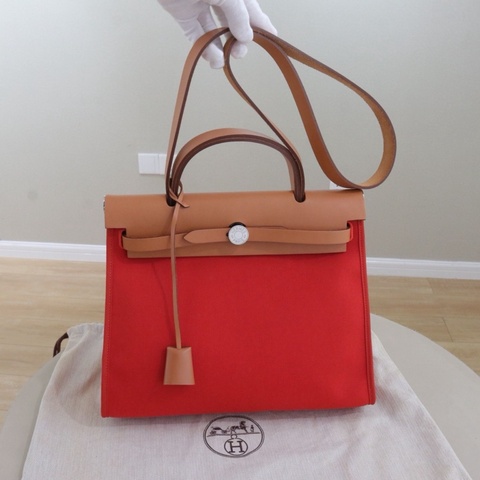 Hermès 愛馬仕Herbag31小號，A刻 尺寸31*25*10，配件防塵袋。