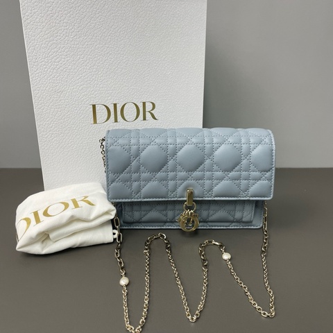 迪奧/Dior  Miss Dior woc 雲霧藍羊皮革藤格紋 珍珠鏈條斜挎包 金扣