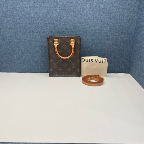 Louis Vuitton路易威登 老花mini琴譜 98新