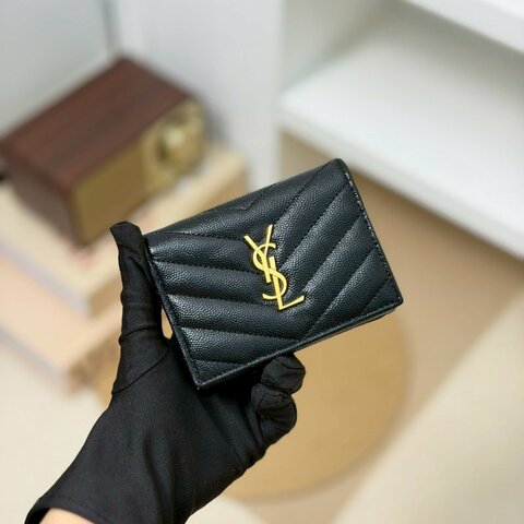 🏷️YSL 聖羅蘭．Monogram 魚子醬對開短夾