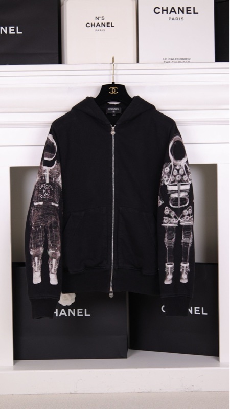 Chanel 17年宙飞行士手臂印花拉链连帽上衣外套