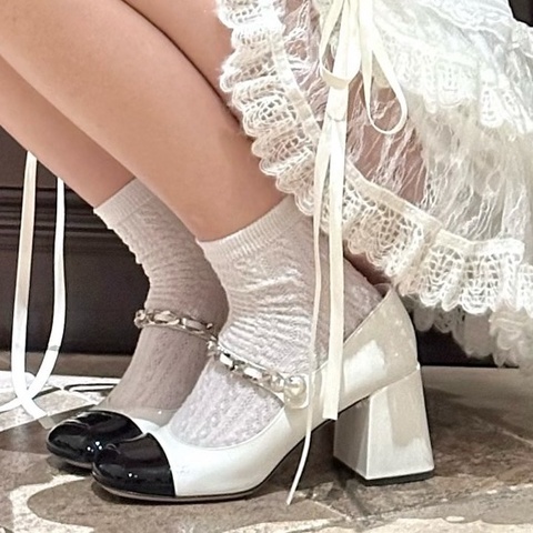 Miu Miu/繆繆 女士鏈條和仿珍珠飾皮革瑪麗珍高跟鞋 熊貓配色 36.5碼