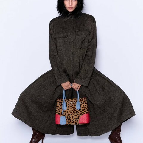 Prada Double豹紋馬毛手提包  紅拼藍色 鴕鳥皮 35*27*17  98新配件塵袋