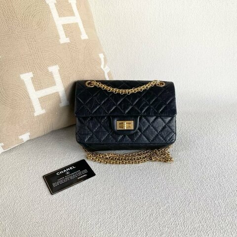 Chanel 黑金mini2.55鏈條包 黑色金扣 褶皺牛皮 20*12*7 99新配件塵袋保卡