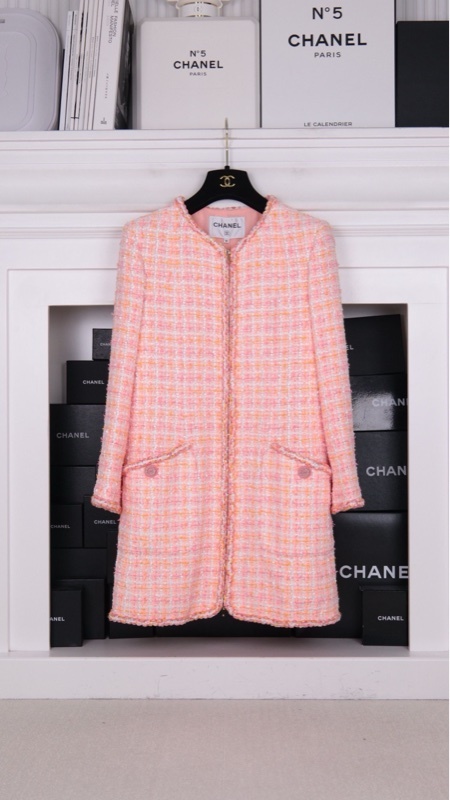 Chanel 19年邮轮系列秀款粉橘格纹亮片拉链长款上衣外套