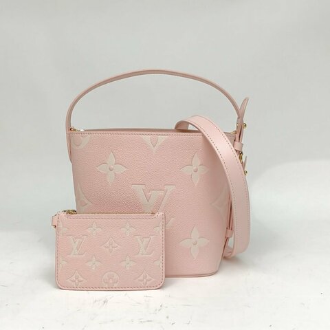 LOUIS VUITTON ALLINBB老花壓紋粉色牛皮金扣晶片肩背包