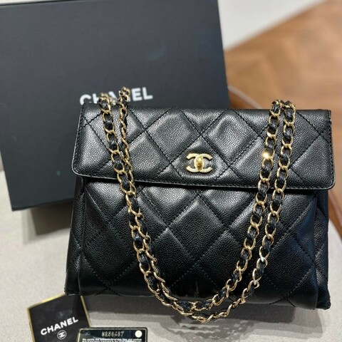 Chanel黑金荔枝皮郵差公文鏈條包