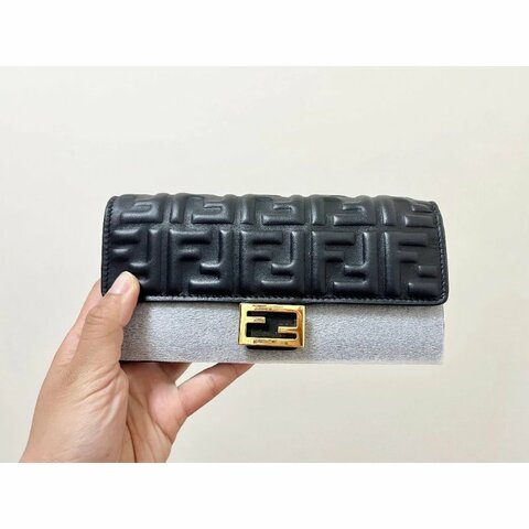 Fendi Baguette Continental With Chain 長款皮夾配飾鏈 納帕皮革皮夾 法棍WOC 經典黑色金扣