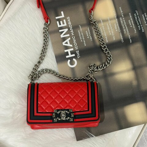 CHANEL THEBOY20 紅黑色