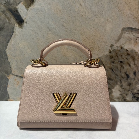 Louis Vuitton裸色牛皮TWIST HANDLE BB