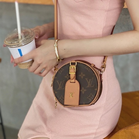 LV/路易威登 mini老花圓餅手提斜挎包