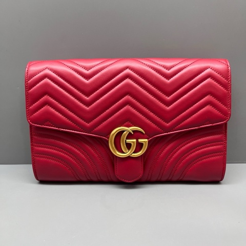 GUCCI 紅色marmont系列手拿包