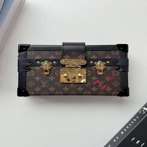Louis Vuitton路易威登lv老花Petite Malle大盒子單肩斜挎包，長20cm