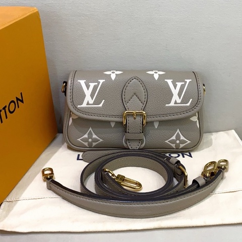 Louis Vuitton 路易威登 nano 大象灰全皮法棍 芯片款