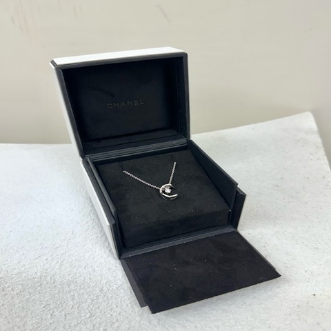 99新 Chanel Coco Crust銀色頸水冰 月鑽石18K 項鍊