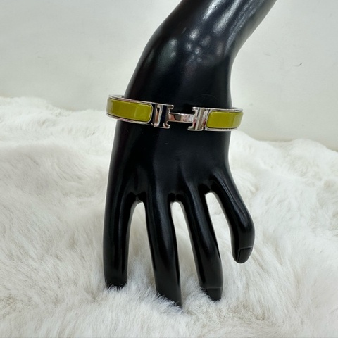Hermes 愛馬仕 Clic H 手鐲，經典款式，琺瑯材質