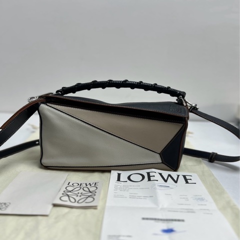 Loewe羅意威 Puzzle幾何包 小號，斑鳩灰拼黑色