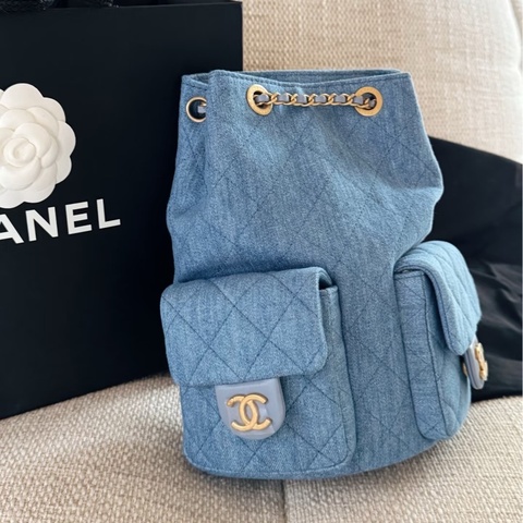 CHANEL超好搭配🩵水藍牛仔雙口袋後背包AS5310