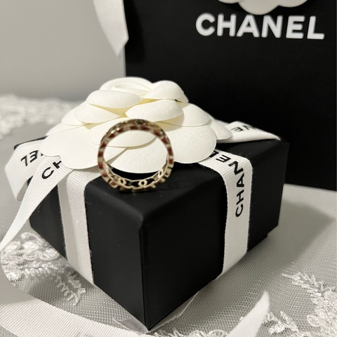 CHANEL 香奈兒《全新》26A 雙C Logo 簍空戒指｜52號 淡金色｜專櫃正品｜完整包裝