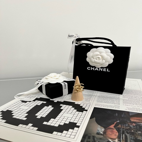CHANEL 香奈兒《全新》26A Jennie同款雙C重疊戒指｜52號｜金色Logo｜全新全配｜專櫃正品