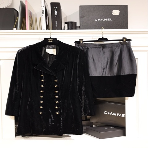 Chanel 93年秋冬秀款黑金丝绒双排扣套装