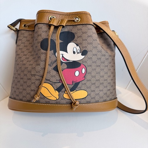 Gucci✨Disney迪士尼米奇老花水桶包斜背包
