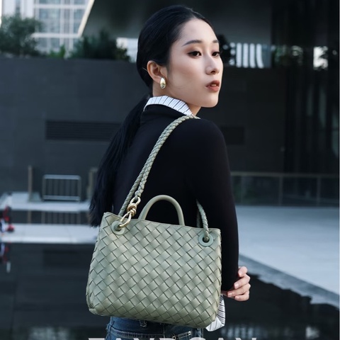 Bottega Veneta 葆蝶家Andiamo羊皮小號洞石綠手提斜挎包 20*25*10