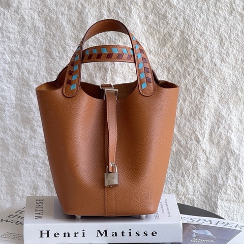 Hermes 愛馬仕 picotin菜籃子18 金棕銀扣編織手柄 epsom皮 D刻 。