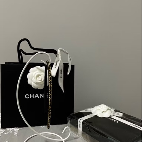 CHANEL 香奈兒《全新》26P 經典細款皮穿鏈髮箍 黑金｜台北專櫃｜山茶花全配