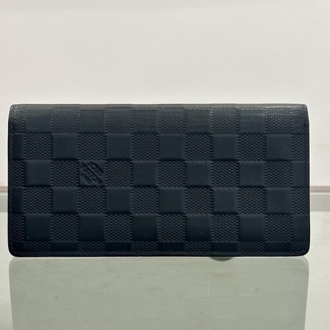 Louis Vuitton路易威登 LV Brazza滿印壓紋棋盤格字母logo黑色錢包錢夾19cm