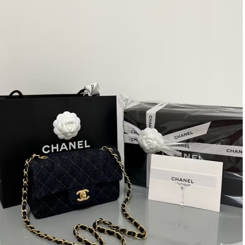 CHANEL 香奈兒《全新全配》Mini CF 深藍丹寧經典口蓋包｜牛仔菱格紋｜金扣｜附購證