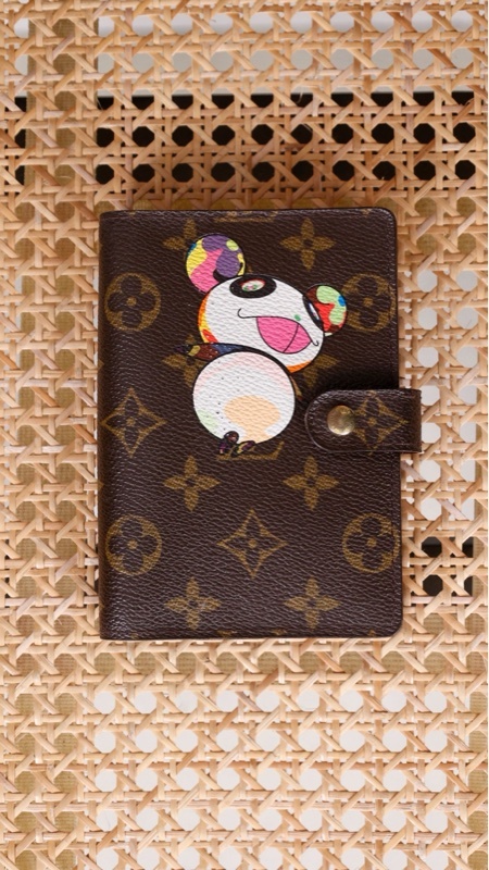 LV x 村上隆联名限定熊猫图案笔记夹