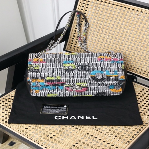 Chanel 21开彩色粗花呢字母涂鸦jumbo单肩包