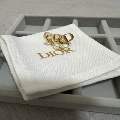 Dior 夾式珍珠耳環