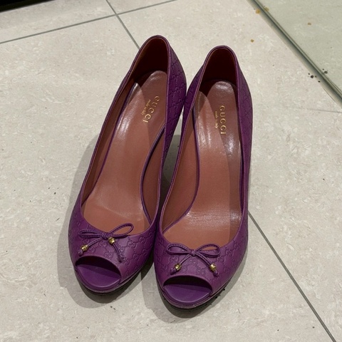 全新💜#Gucci #紫色全皮 #壓花logo #高跟鞋 #已貼底37碼