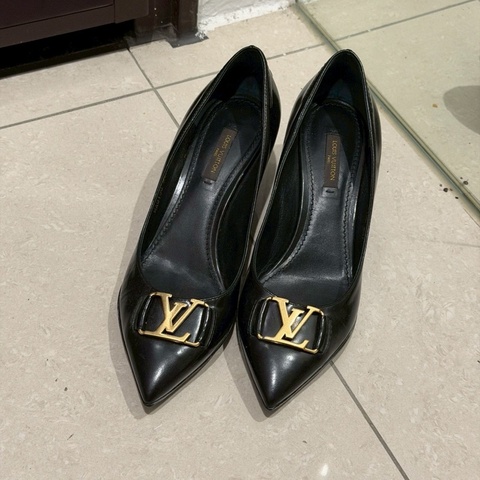 99新🖤#Lv #黑金尖頭跟鞋 #跟鞋3-4公分 #37碼