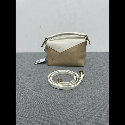 Loewe羅意威 Puzzle新款Mini 底長17