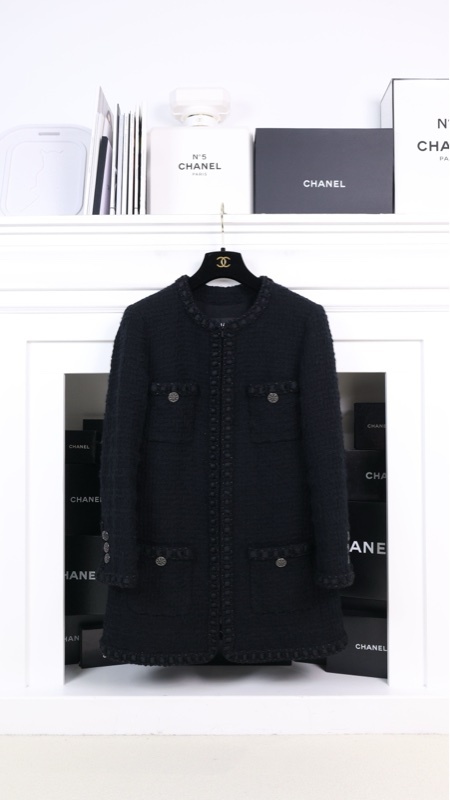 Chanel 16年罗马系列黑色粗花呢拉链四口袋长款外套FR40 24/2