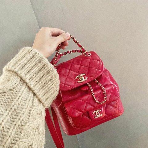 CHANEL櫻桃紅金釦牛皮DUMA晶片款