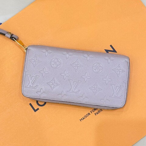 Louis Vuitton 粉色壓紋zippy拉鍊長款錢包