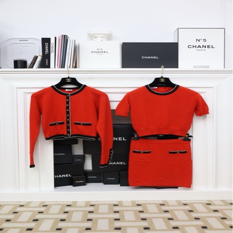 Chanel 94年红色针织花瓣滚边开衫外套短袖半裙三件套套装