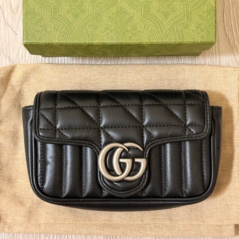 《近全新》Gucci GG Marmont 經典黑色絎縫皮革銀鍊斜背包