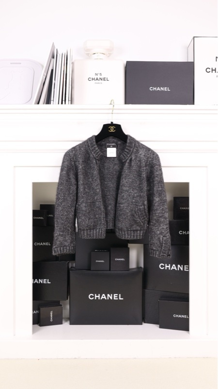 Chanel 13年深灰色山羊绒针织开衫圆领crop短外套