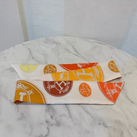 Hermes twilly 白底橘圓logo