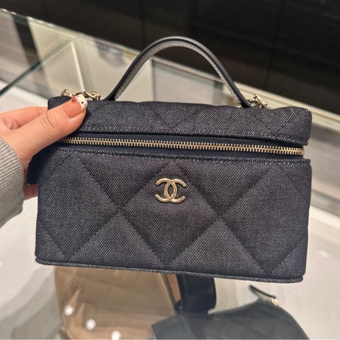 💎Chanel香奈兒｜26S lp飯盒包｜深藍色牛仔大菱格紋金扣 手提單肩斜挎包｜99新芯片款