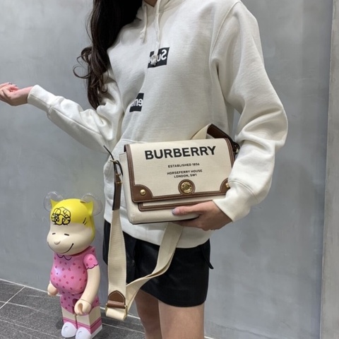 Burberry 郵差包 男女同款